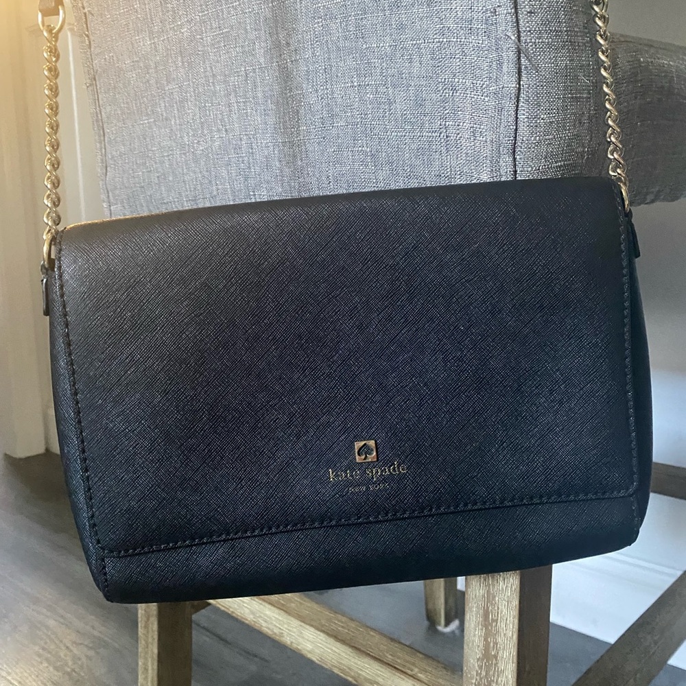 Black Kate spade Charlottle Street Alek long strap crossbody bag